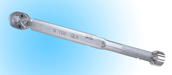 Adjustable ratchet torque wrench